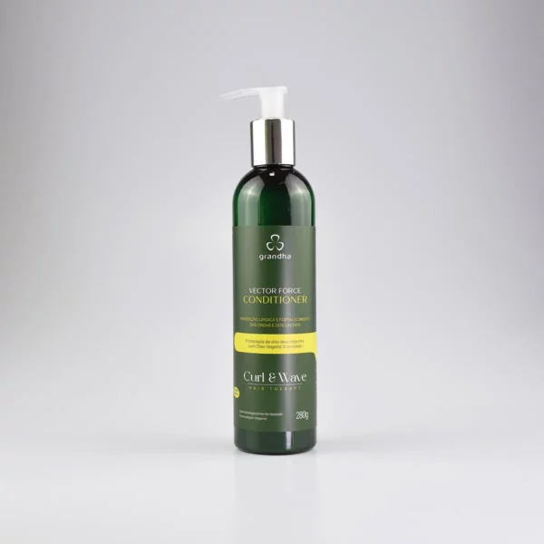 Vector Force Conditioner es un acondicionador especial para el cuidado del cabello rizado y encrespado